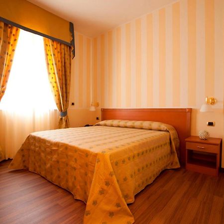 Park Hotel Elizabeth Mariotto Bagian luar foto